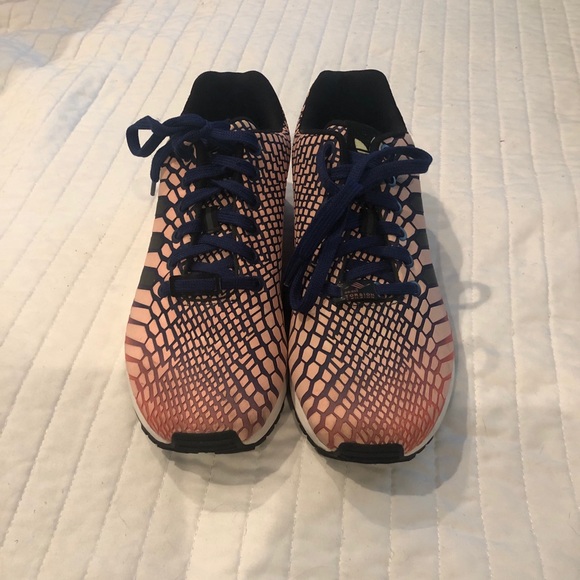 Adidas Toricon Glow in the Dark Women’s shoes - Picture 2 of 4